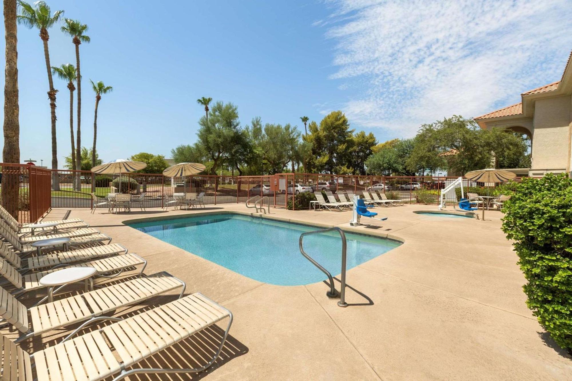 Country Inn & Suites By Radisson, Phoenix Airport, Az Exterior foto